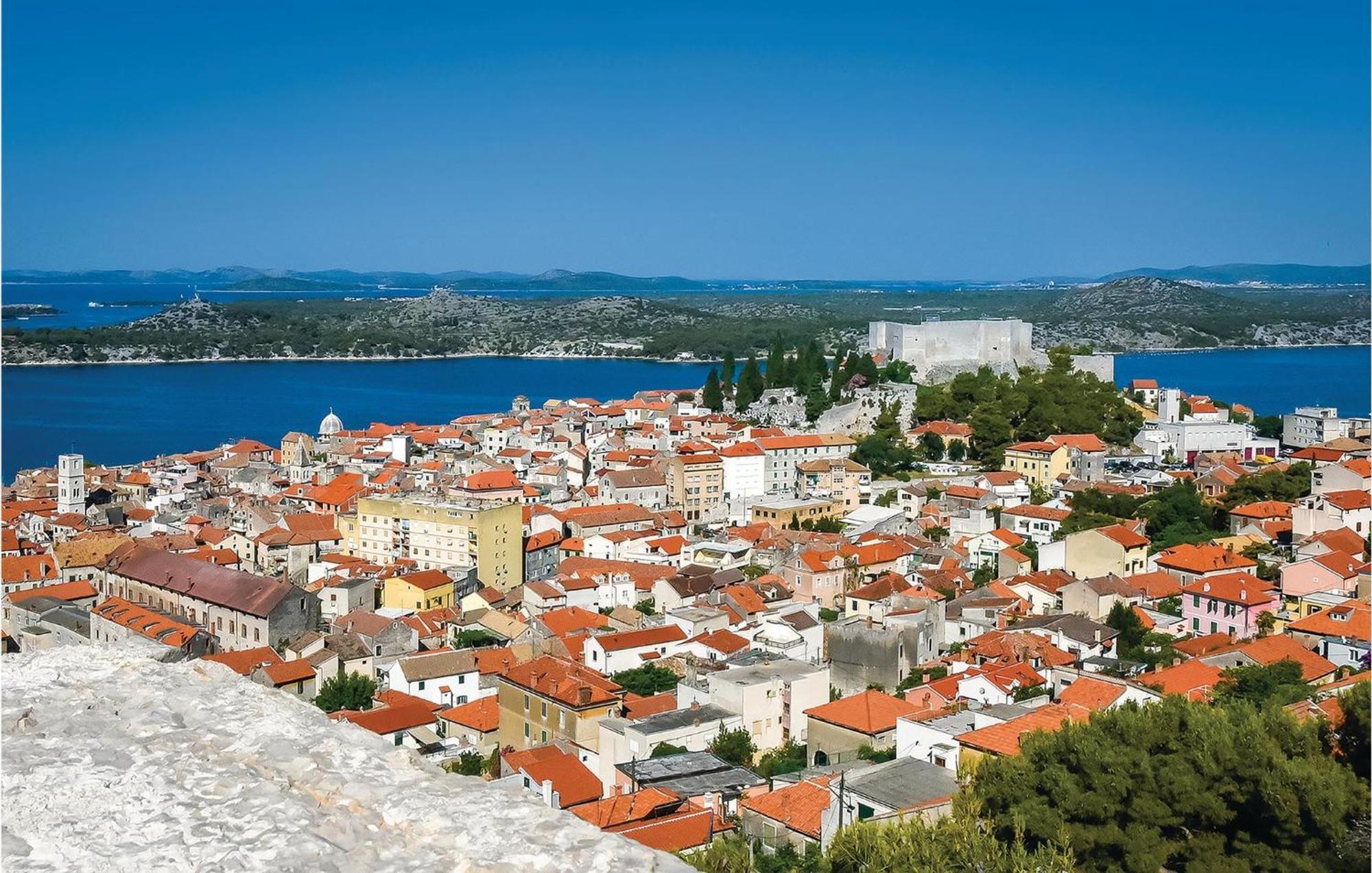 Lovely Home In Sibenik-Brodarica With Kitchen Donje Polje Exterior foto